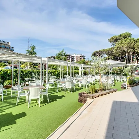 Fabilia Family Resort Milano Marittima-3