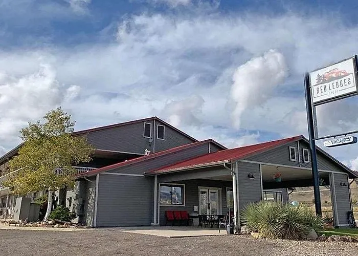 Red Ledges Motel Tropic