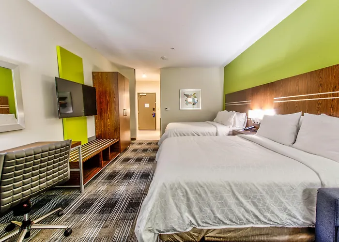 Holiday Inn Express & Suites Dallas Nw - Farmers Branch By Ihg