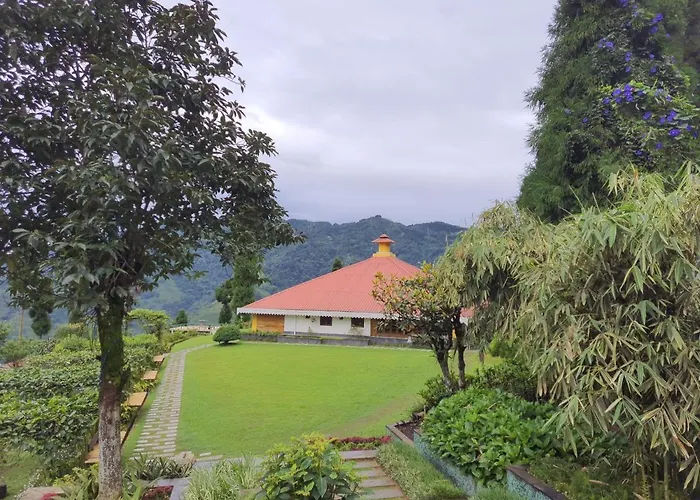 Chamong Chiabari Mountain Retreat