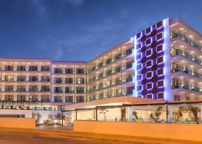 The Blue Ivy Hotel & Suites (Adults Only) Protaras