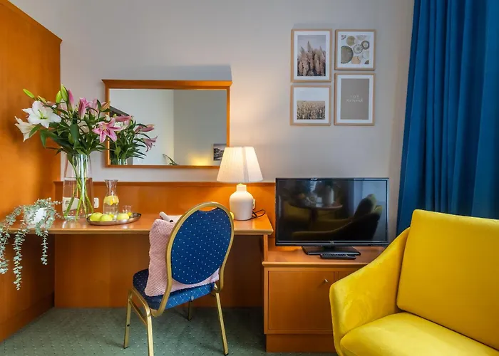 Hotel Sofia By The Railway Station Wroclaw