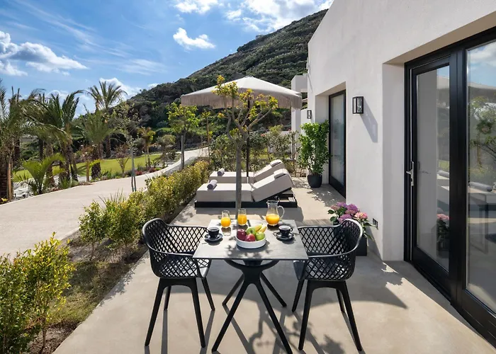 Palm Island Suites
