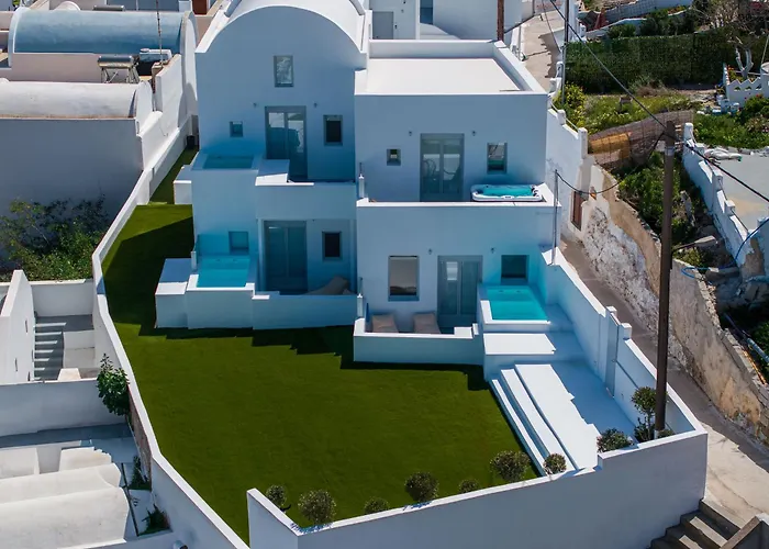 Cycladic Suites & Spa Fira 