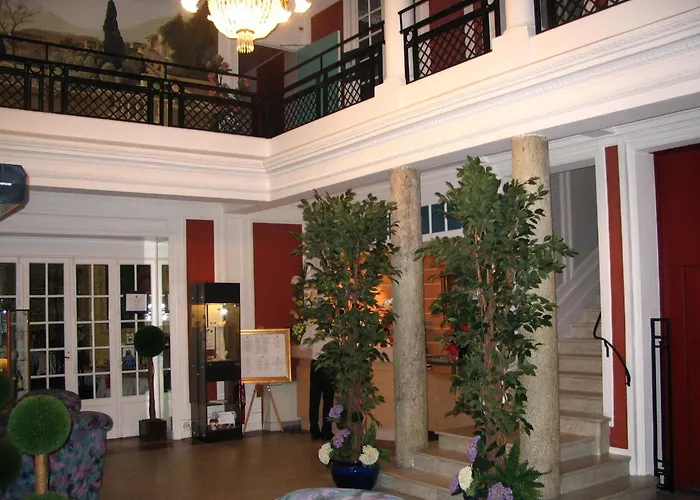 Hotel Logis Le Midland à Vichy