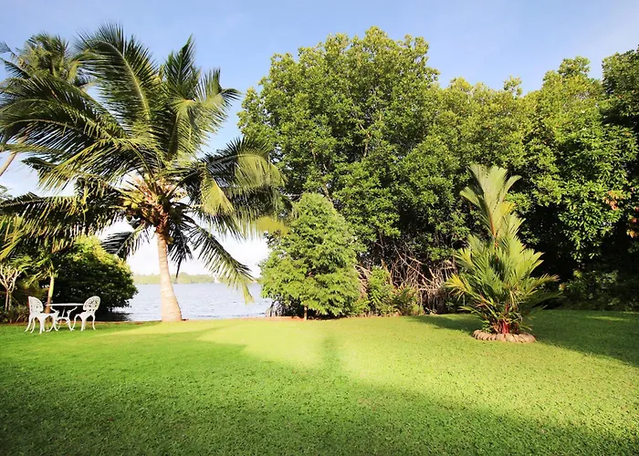 River Breeze Villa Bentota