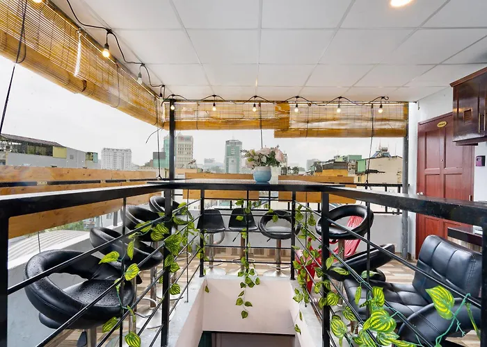 Ahu Hotel & Apartment