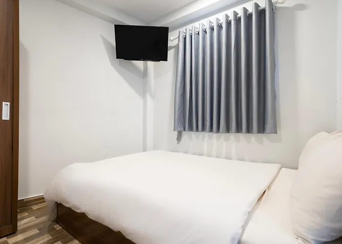 Ahu Hotel & Apartment