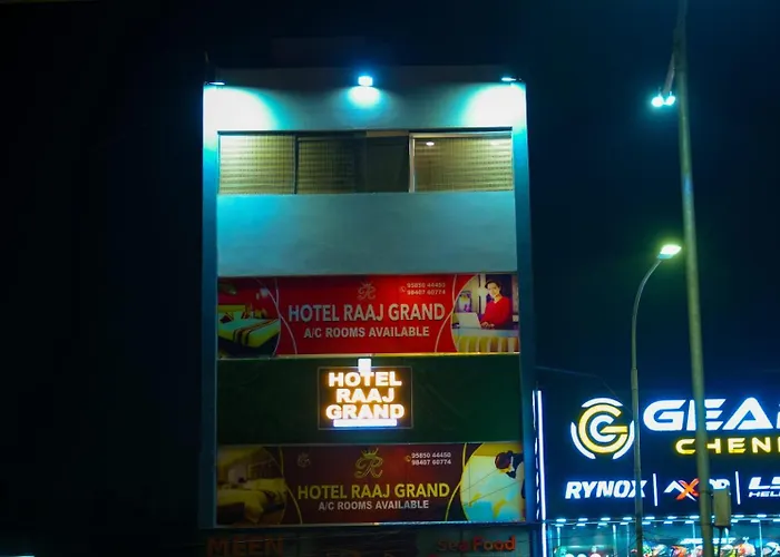 Hotel Raaj Grand