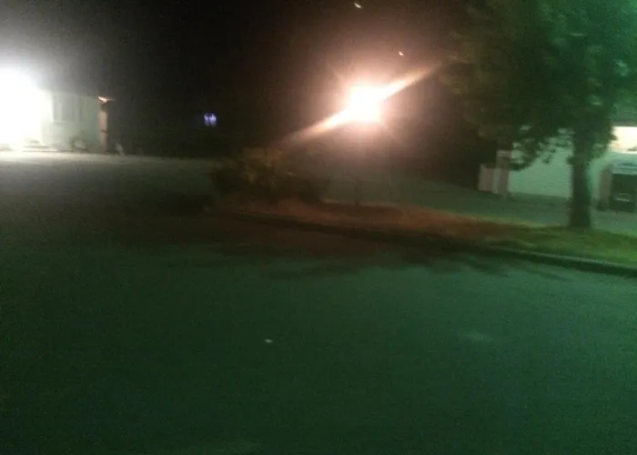 Road Runner Motel