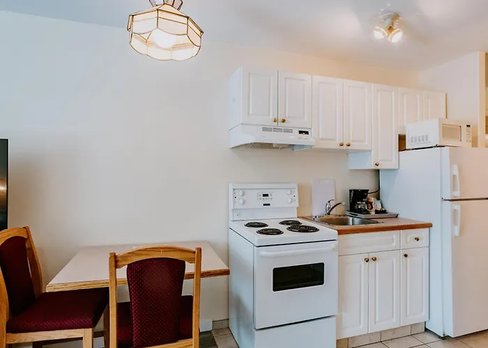 Western Budget Plus Mosaic Suites Penhold