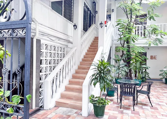Santos Pension House Manila