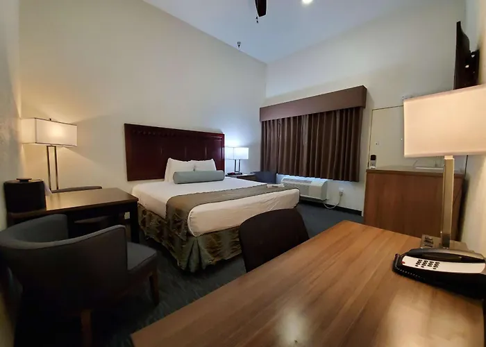 Best Western Plus Main Street Inn Brawley