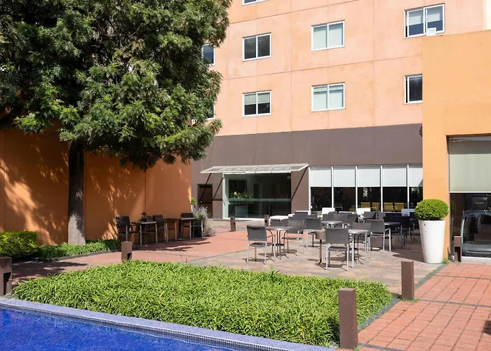 Courtyard Toluca Tollocan