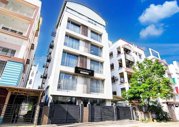 Super Townhouse New Town Formerly Krish Residency