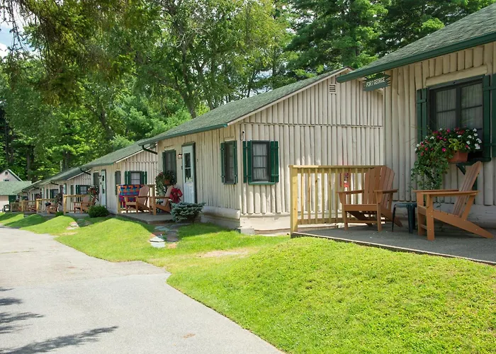 Lincoln Log Colony Hotel Lake George