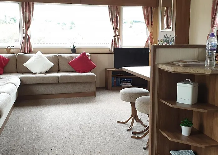 Hoburne Devon Bay Beautiful 3 Bedroom Static Caravan With Decking Paignton