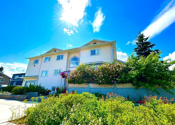 Midnight Sun Inn Whitehorse