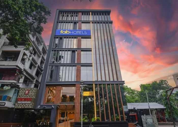 Fabhotel Prime Kzar Corporate - Budget Stay Near Park Street