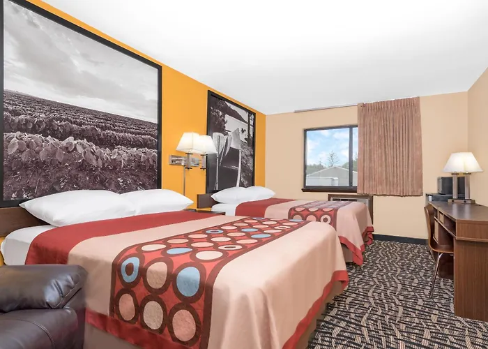 Super 8 By Wyndham Rochester Mayo Clinic Area