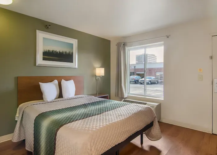 Hometowne Studios By Red Roof Lake Charles - Sulphur