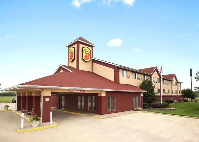 Super 8 By Wyndham Salem Motel