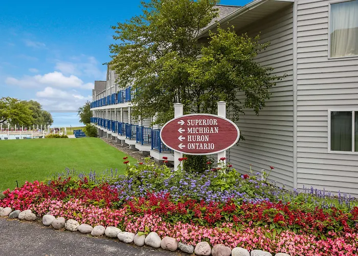 Best Western Harbour Pointe Lakefront Saint Ignace