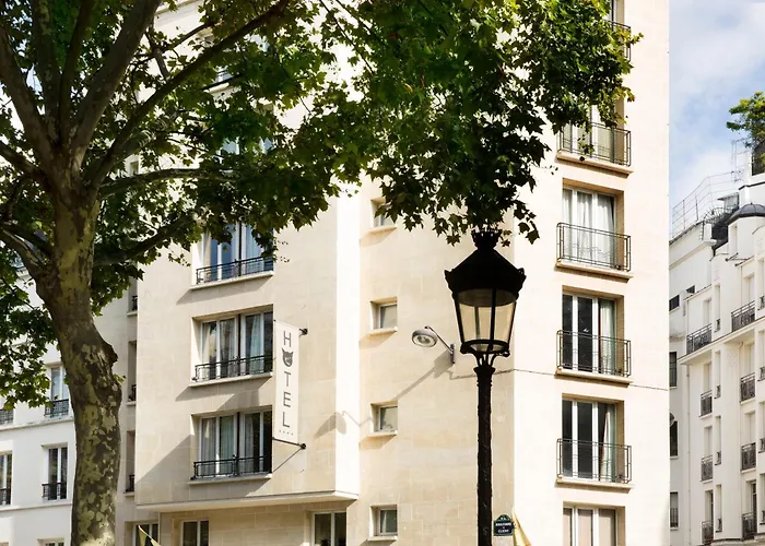 Hotel Le Chat Noir