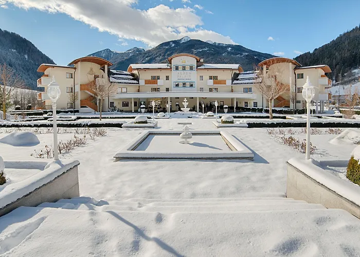 Alpenpalace Luxury Hideaway & Spa Retreat Lutago