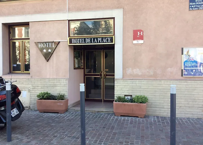 Hotel De La Place Malakoff