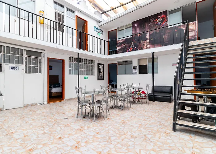 Hotel Comic City