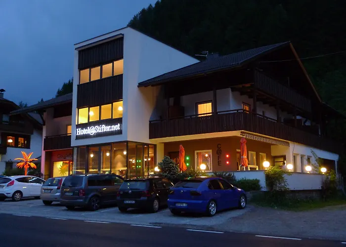Hotel Stifter Lutago