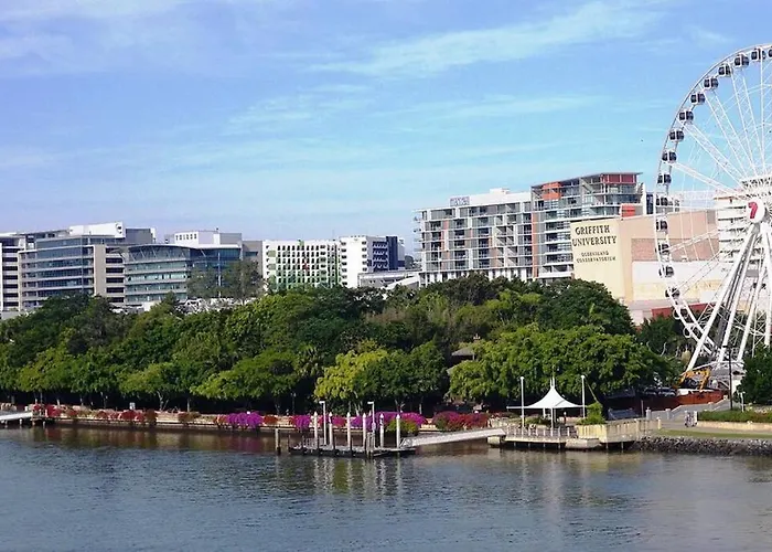 Airtrip Apartment On Margaret Street In Cbd