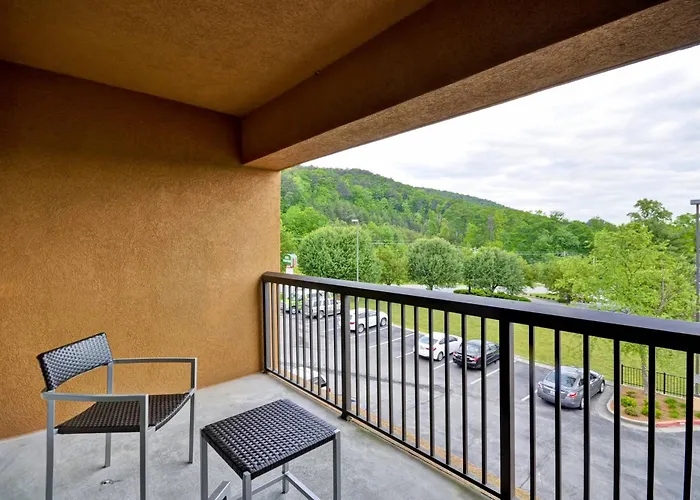 Courtyard By Marriott Dalton