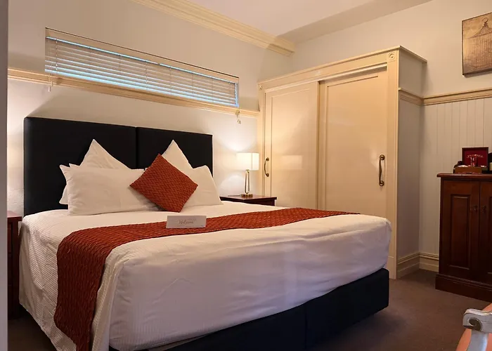 Cobb & Co Court Boutique Hotel Mudgee