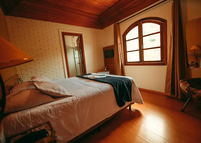 Hotel Geneve - 2Km Do Capivari Campos do Jordao
