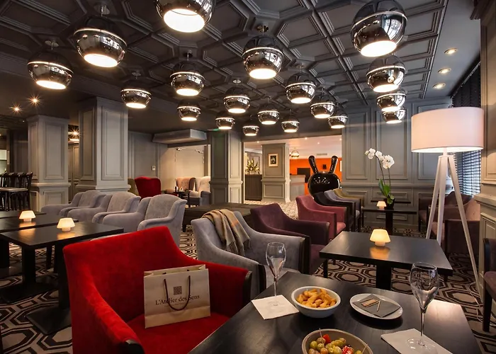 Hotel Le Cinq Hyper - Centre Chambéry