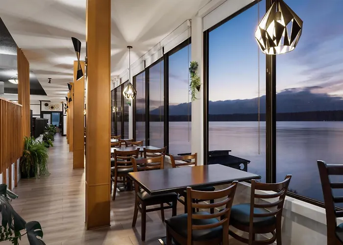 Anchor Inn & Suites, BW Signature Collection Campbell River