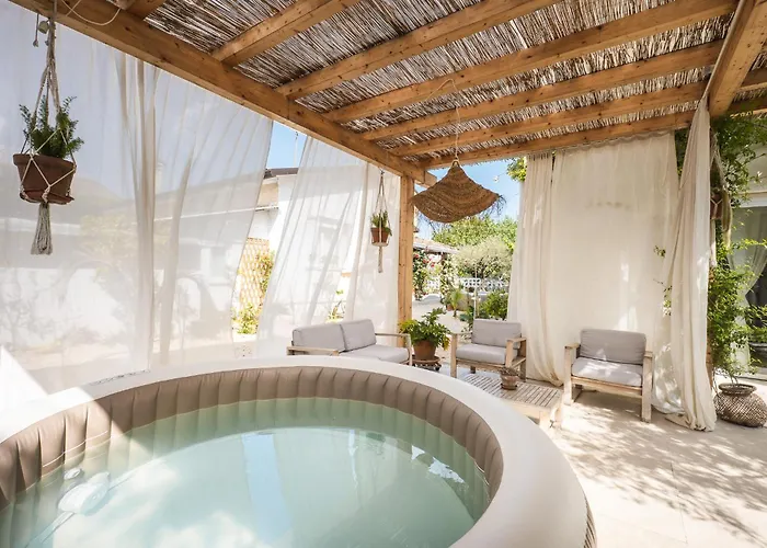 Pathos Guest House Quarto dʼAltino