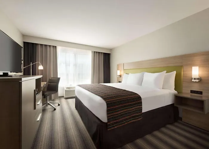 Country Inn & Suites By Radisson, Indianola, Ia