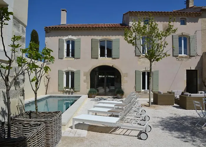 Mas A L'Improviste Bed and Breakfast Maillane