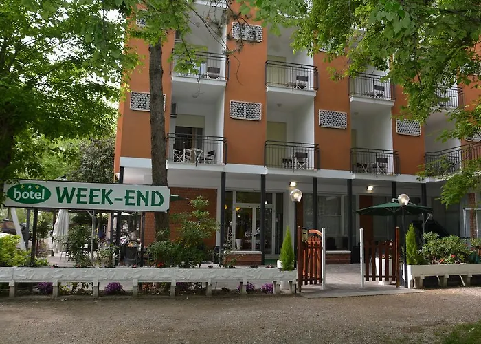 Hotel Week-End