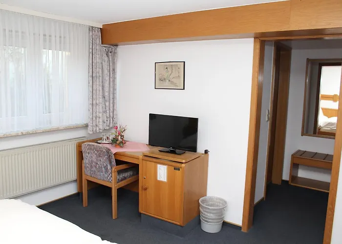 Hotel- Restaurant Zum Kleinen König Bad Zwesten