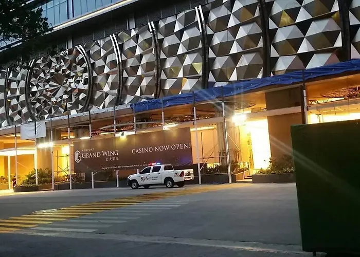 F-10C Parkside Villas